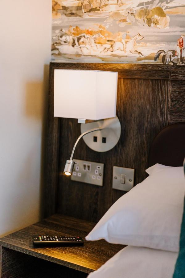 The Bull Hotel Stony Stratford Exteriér fotografie