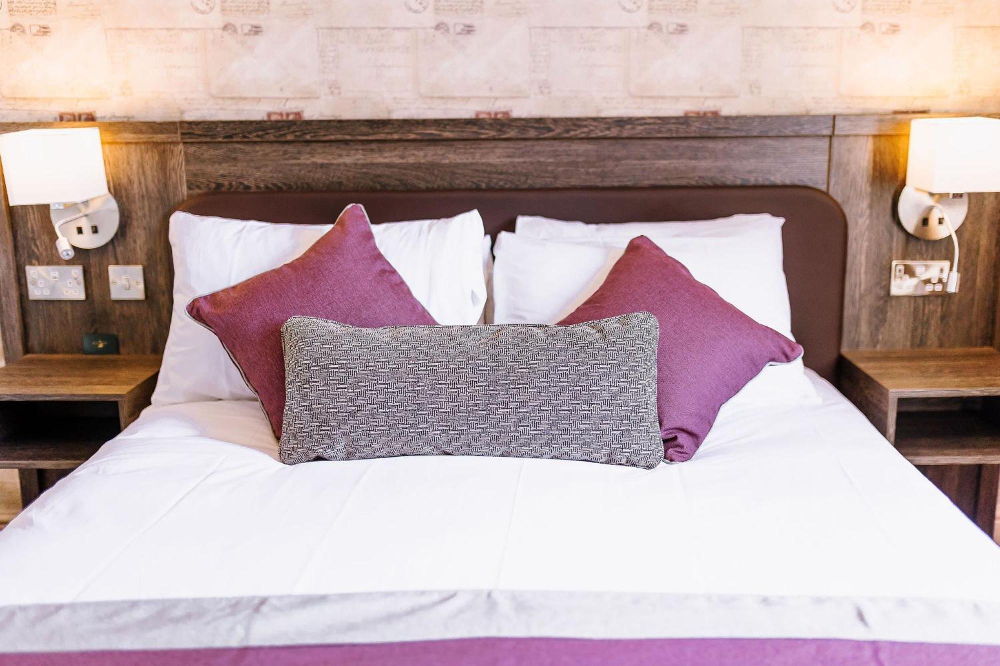 The Bull Hotel Stony Stratford Exteriér fotografie